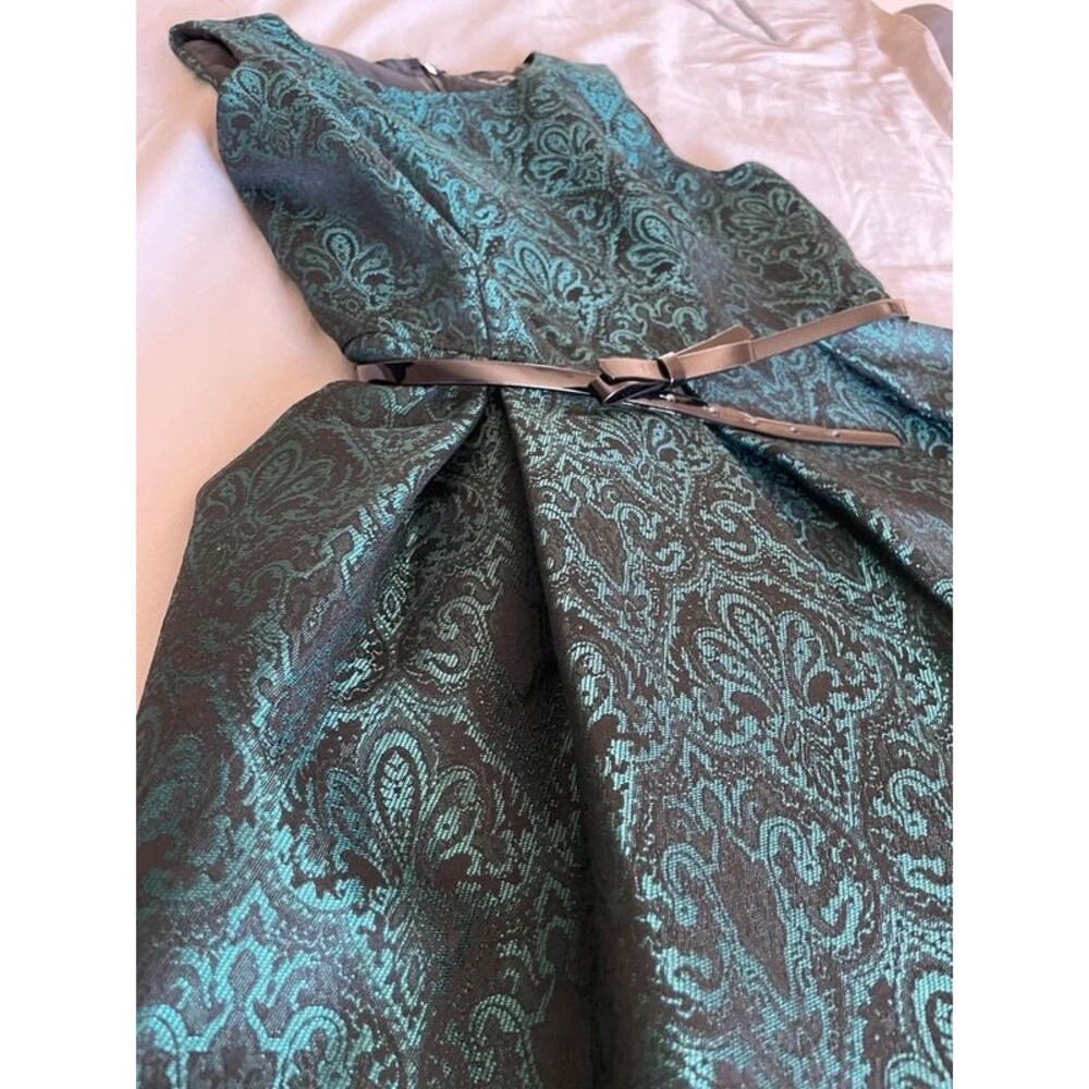 Beautiful Cocktail Dress - Picture 3 of 7